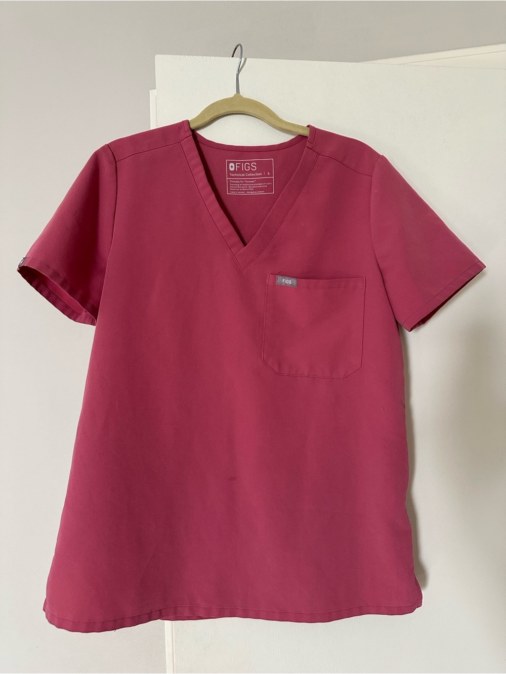 FIGS Quartz Pink Limited Edition Breast Cancer Awareness - Scrub Set - Picture 8 of 10